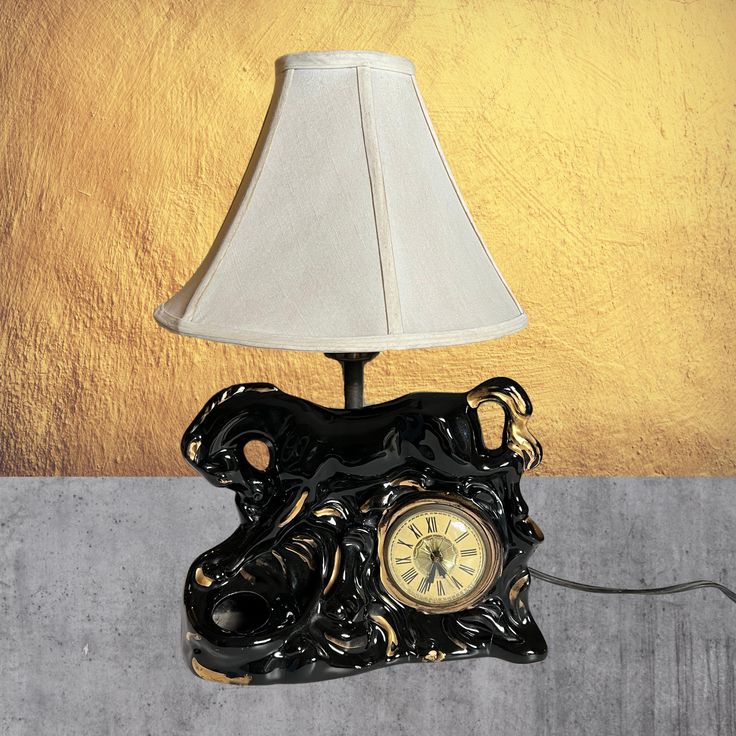 clock-horse-lamp.jpg