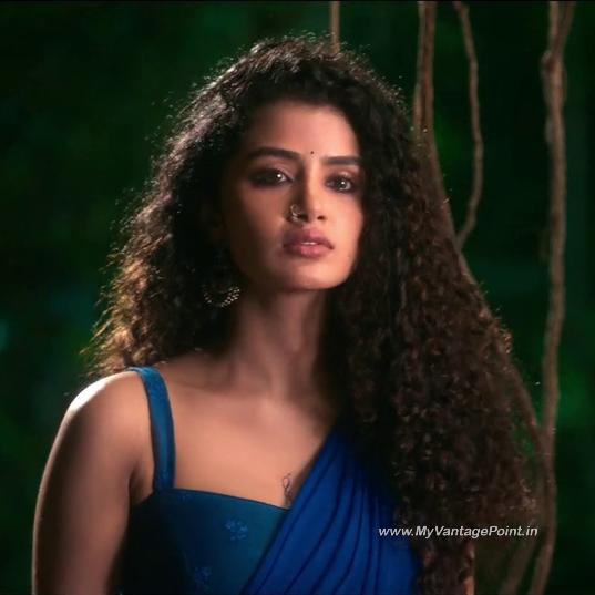 61-Anupama-Parameswaran-as-Lilly-Joseph-in-the-movie-Tillu-Square-2024