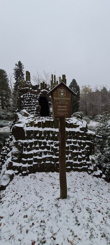 De Berlín a Sajonia: la magia de la Navidad - Blogs de Alemania - Rakotzbrücke(puente del Diablo)-Waldeisenbahn Muskau(tren de la navidad)-Görlitz (3)