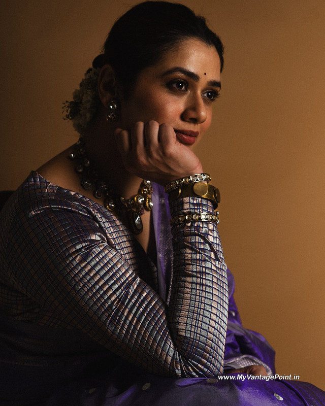 9-Girija-Oak-Godbole-in-Purple-Saree-for-Lallantop-Interview-My-Vantage-Point