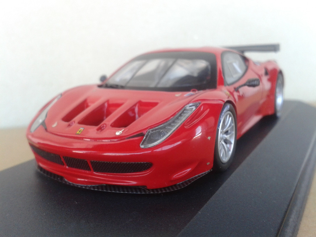 2011 Ferrari 458 Italia GT2 Street (Hot Wheels Elite) (5)