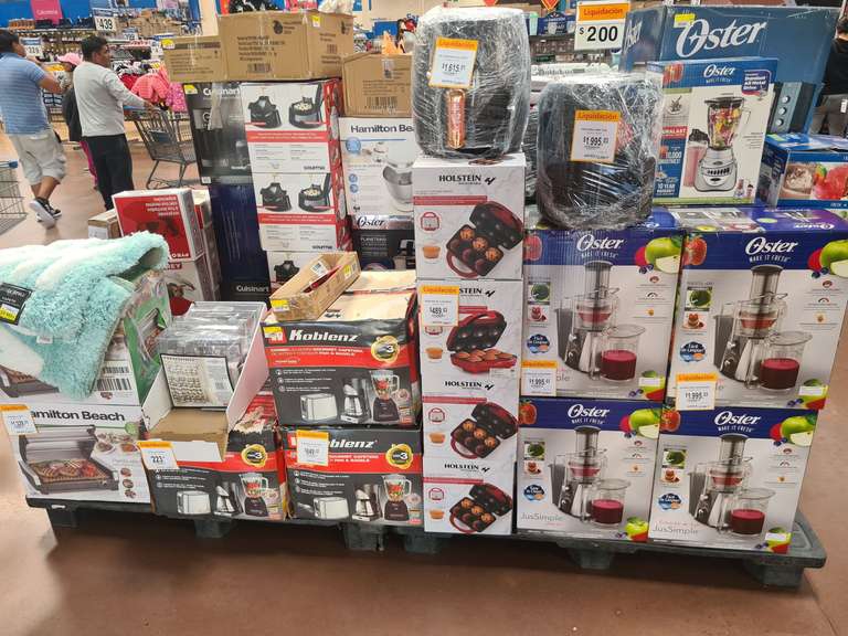 Varios articulos en liquidacion en WALMART EN ZAPOPAN JALISCO (VALLE REAL)
