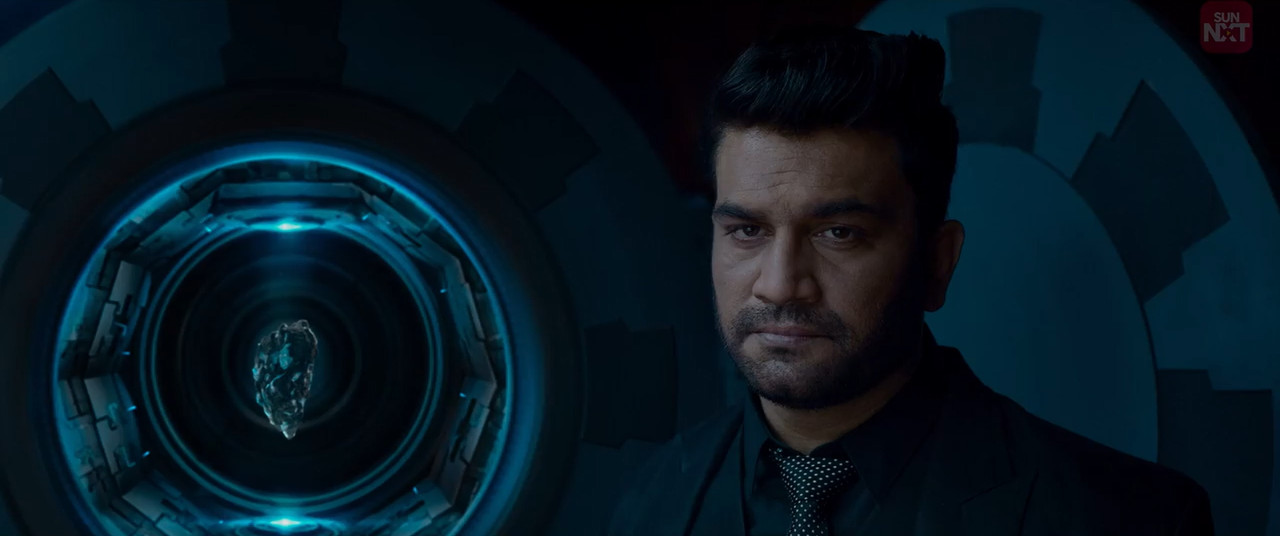 Ayalaan 2024 WebRip [Hindi + Tamil + Telugu] 480p 720p ESub Screenshot