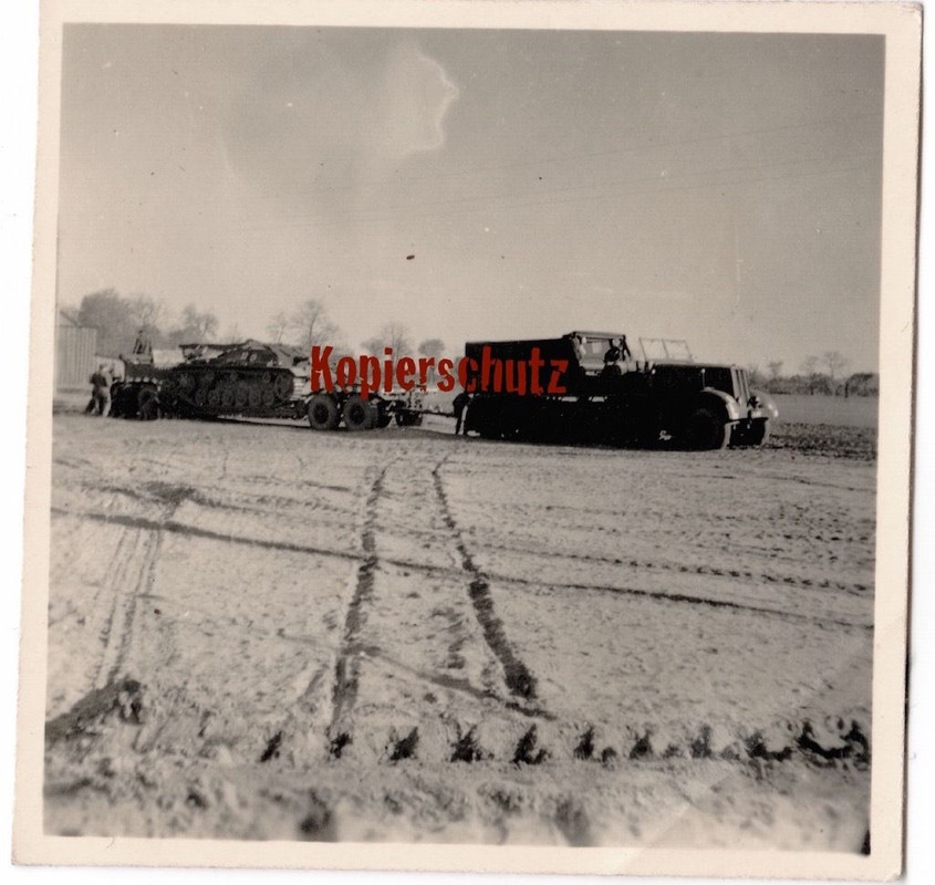 Orig. Foto LKW Halbkette StuG Sturmgeschütz-Abte