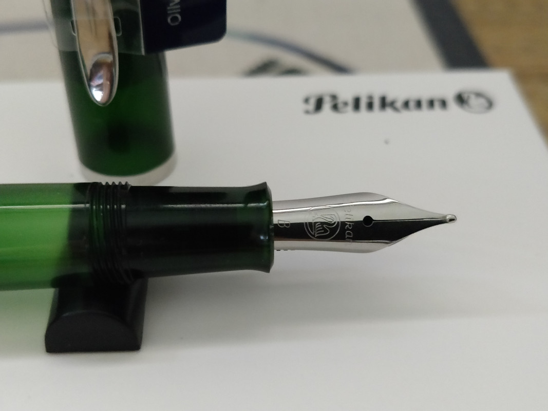 Pelikan M205 Olivine Demonstrator Fountain Pen 2018 Special