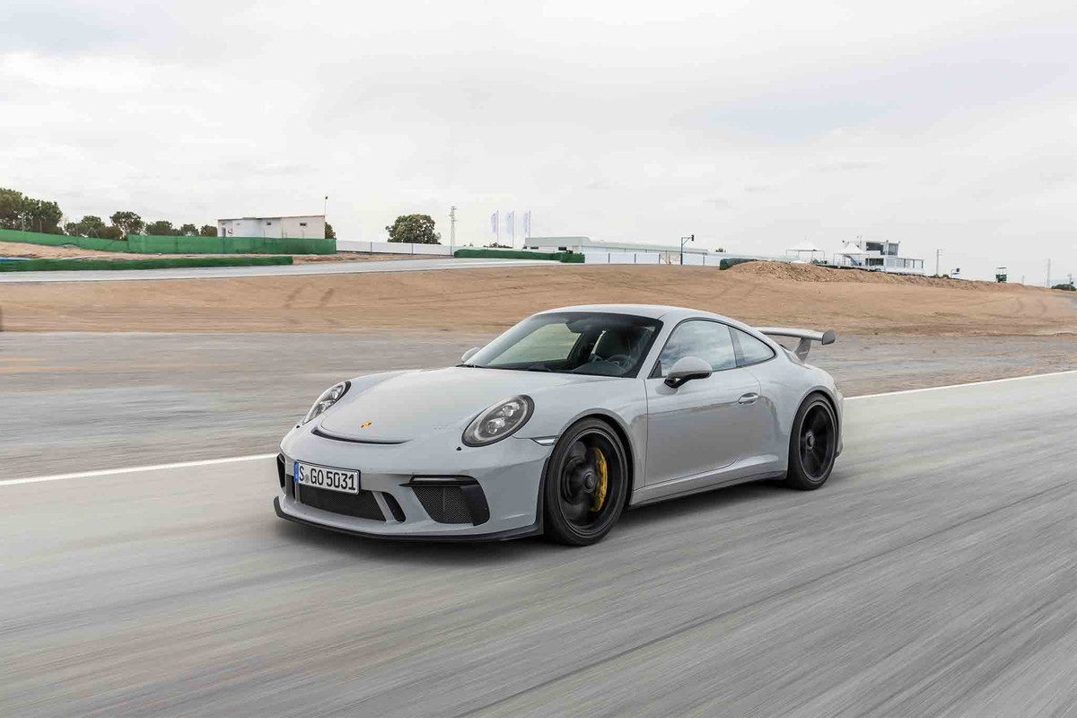 2018-Porsche-911-GT3-chalk - Copy (2)