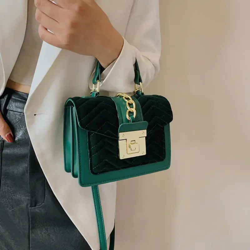 bag-green-clasp.webp