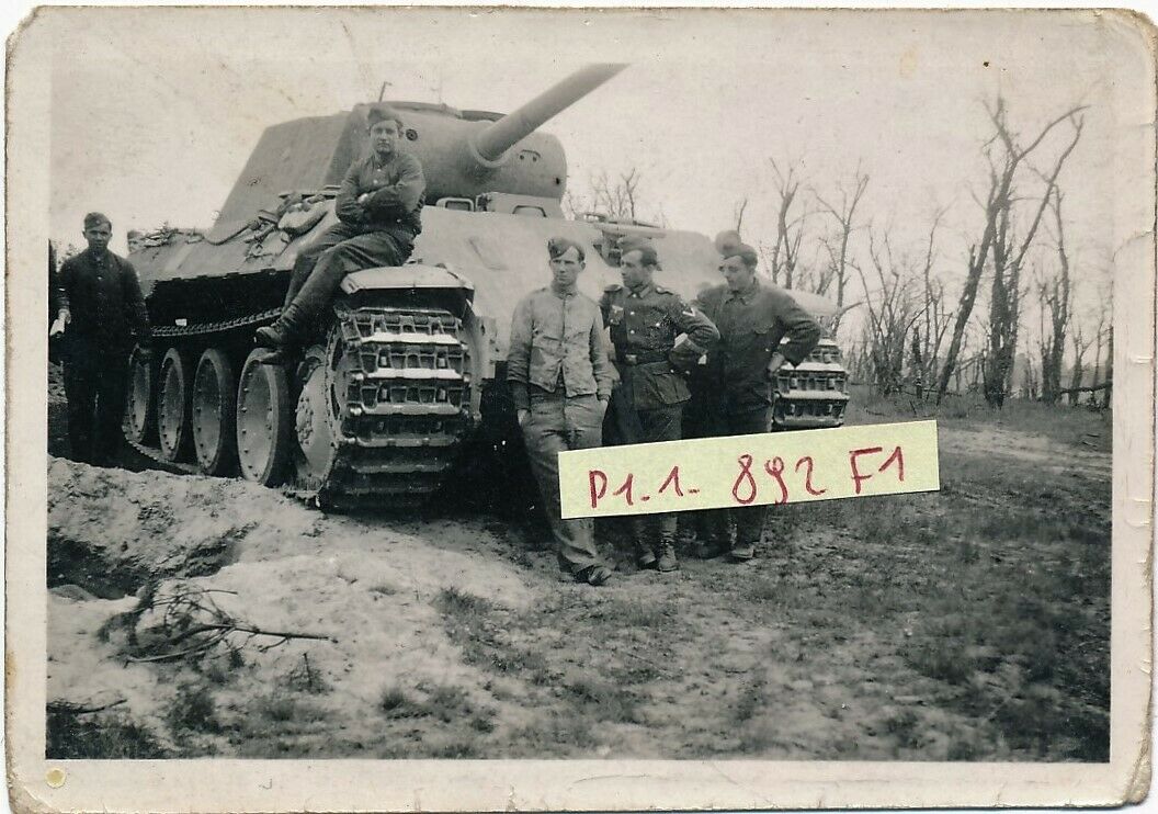 PANTHER Panzer mit Besatzung (1)