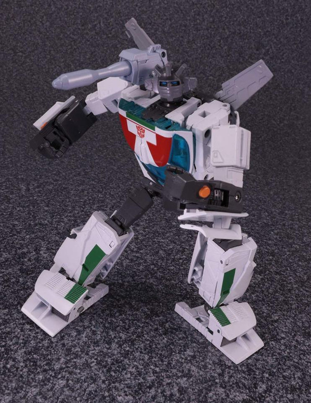 MP20-Plus-Wheeljack-01