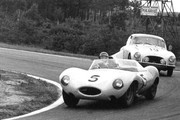24 HEURES DU MANS YEAR BY YEAR PART ONE 1923-1969 - Page 38 56lm05-Jag-DType-F-Rousselle-J-Swaters-2
