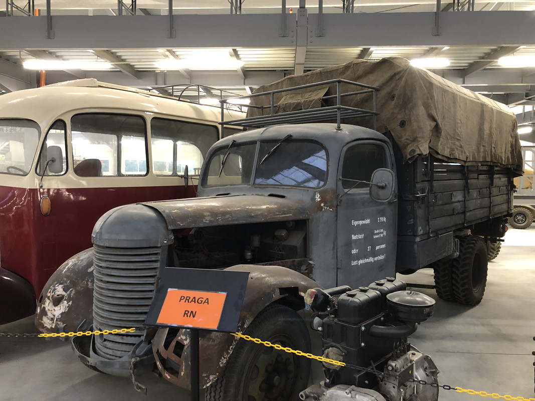 631F9502-FAAA-4321-951B-7A1497D83E88