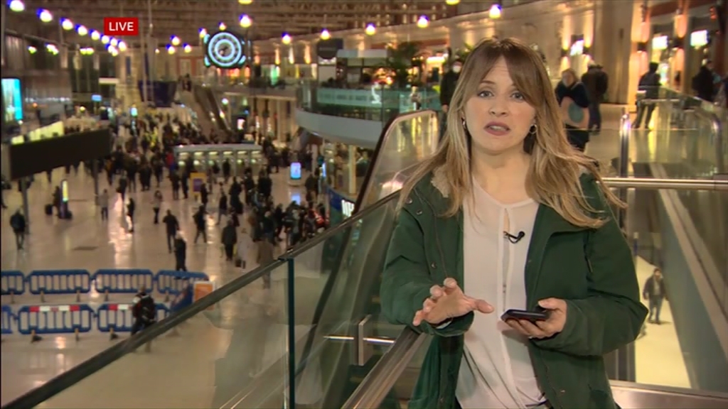 BBC London News_20220218_18301900.ts_snapshot_11.53.217
