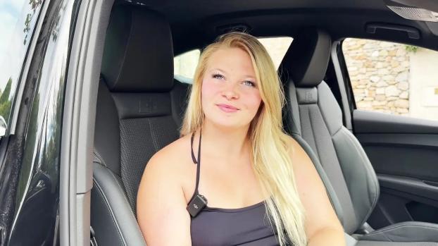 JacquieEtMichelTV – Anissa – 22, has just shot her first porn film from Bordeaux!