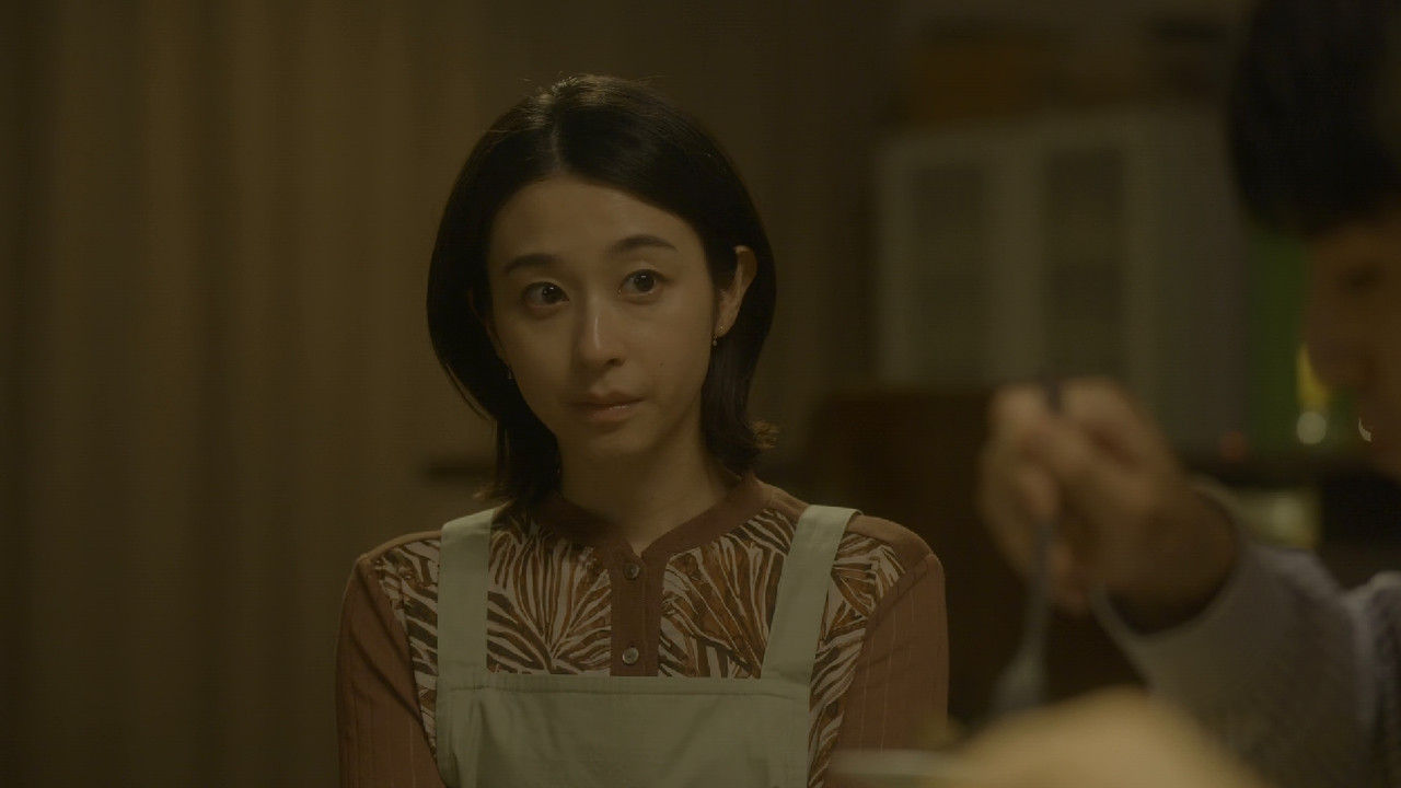 Fishbowl Wives S01 E03 The Lunchbox Wife mkv snapshot 07 52 889