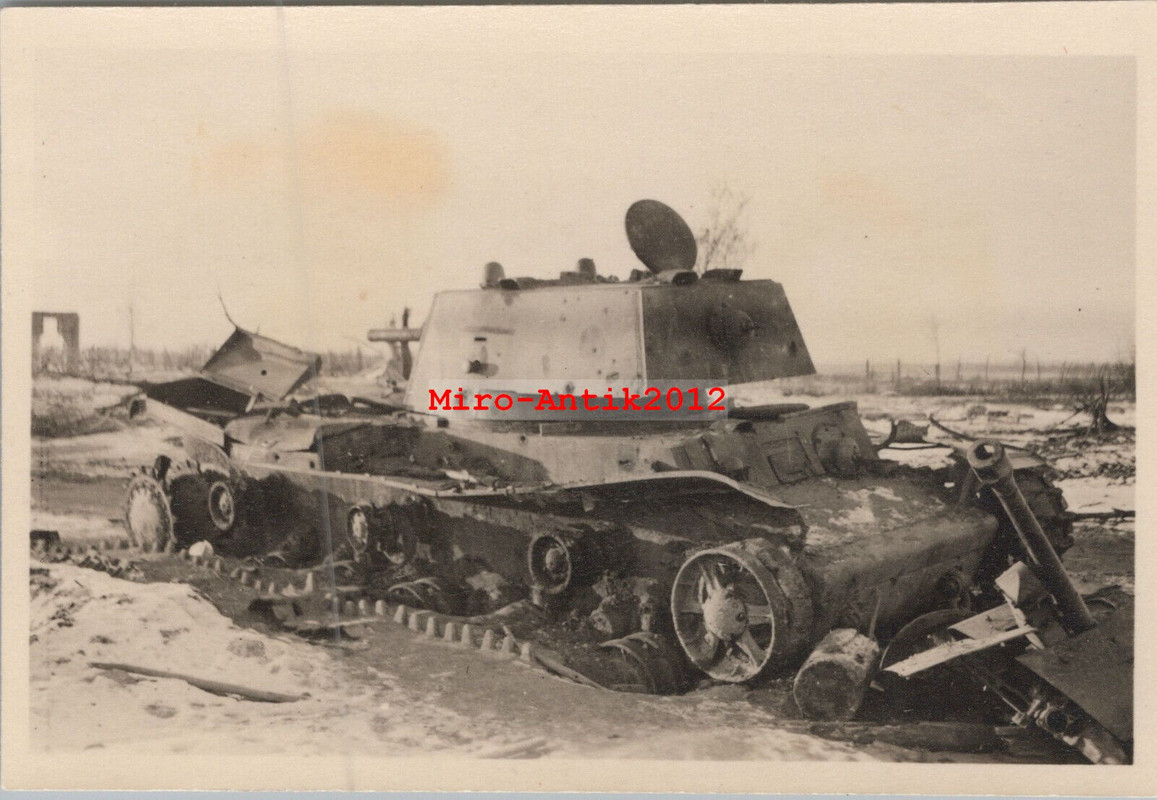 Foto, Wk2, zerstörter russischer KW I Panzer 1941