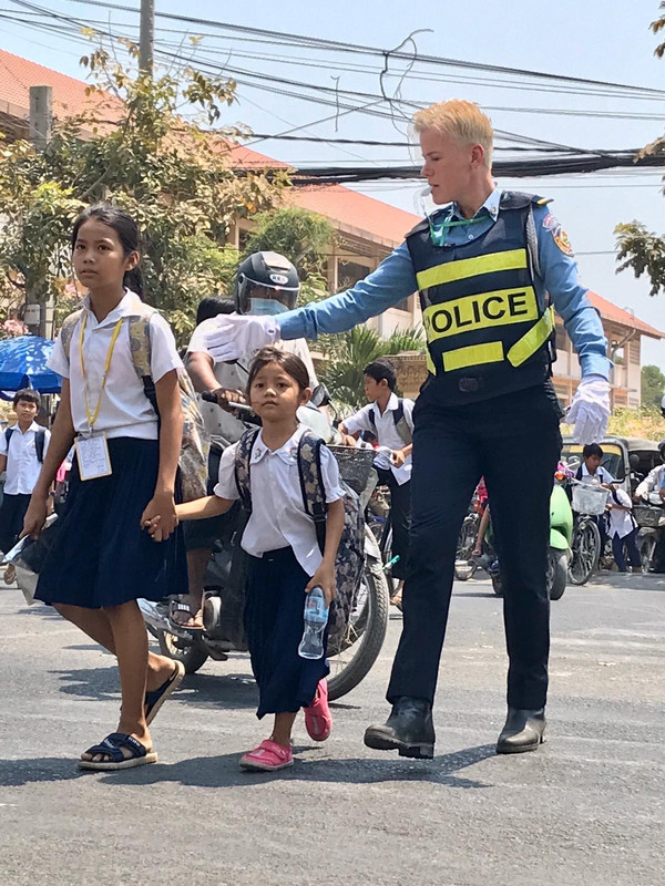 54B21ABB-ACA9-438F-BDAC-829219579051