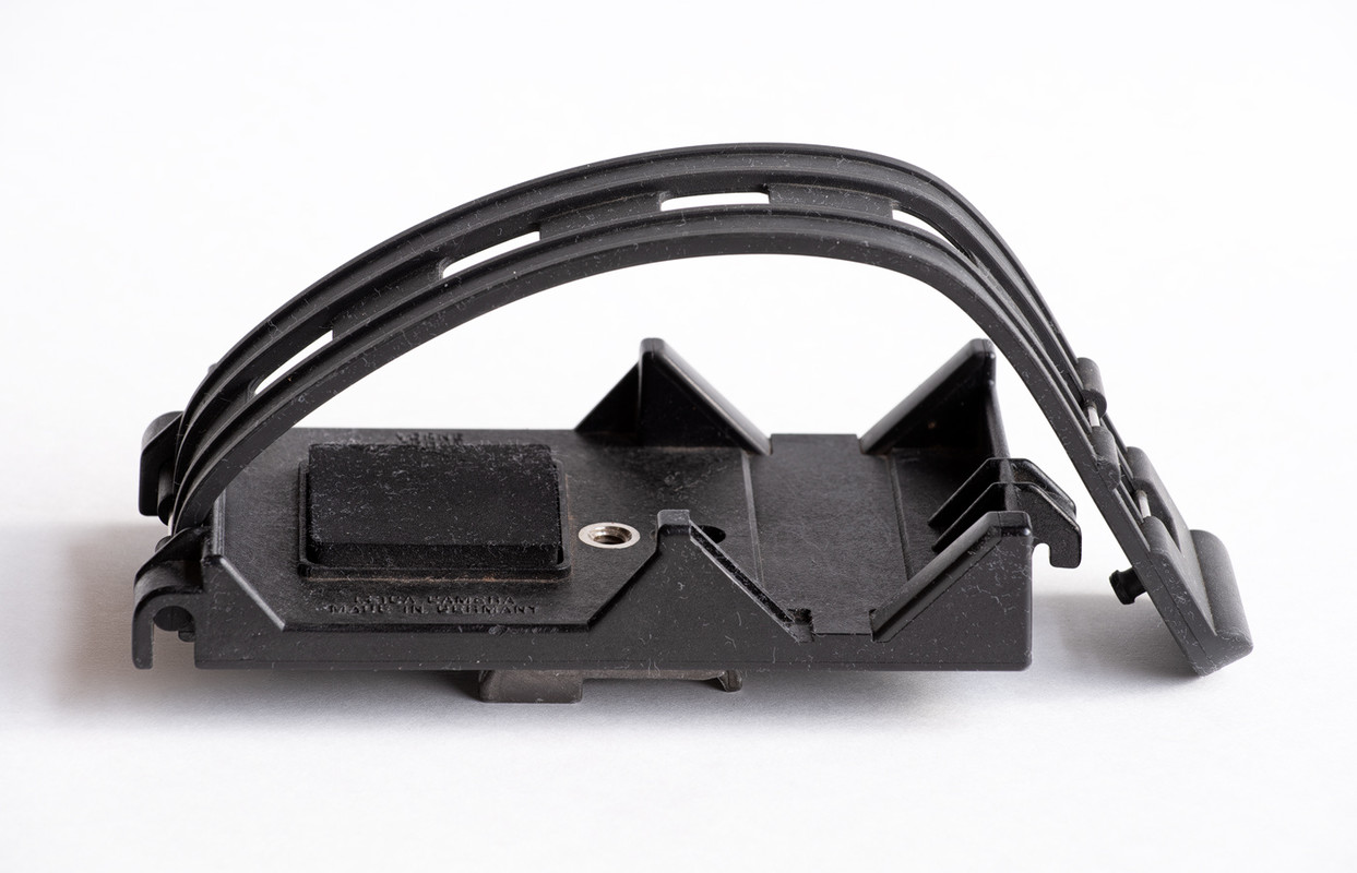 Ed1400LeicaDuovidplateGunsFS_0002 copy