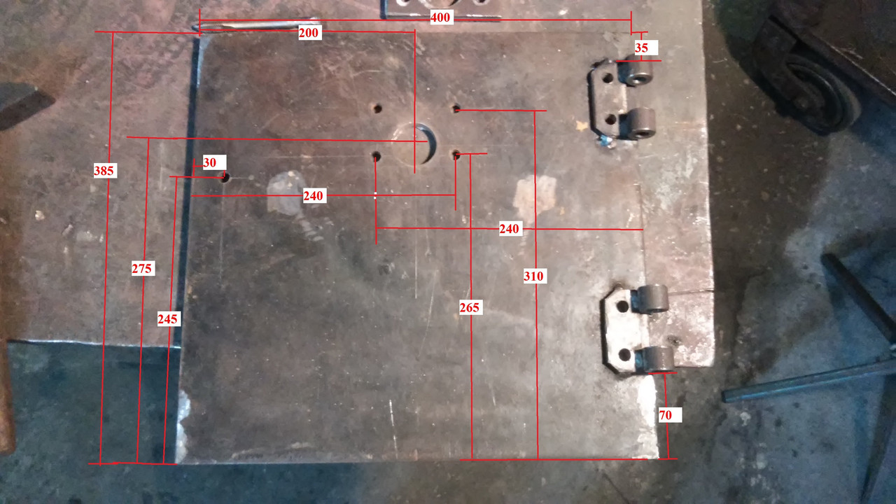 23 Кормовой люк