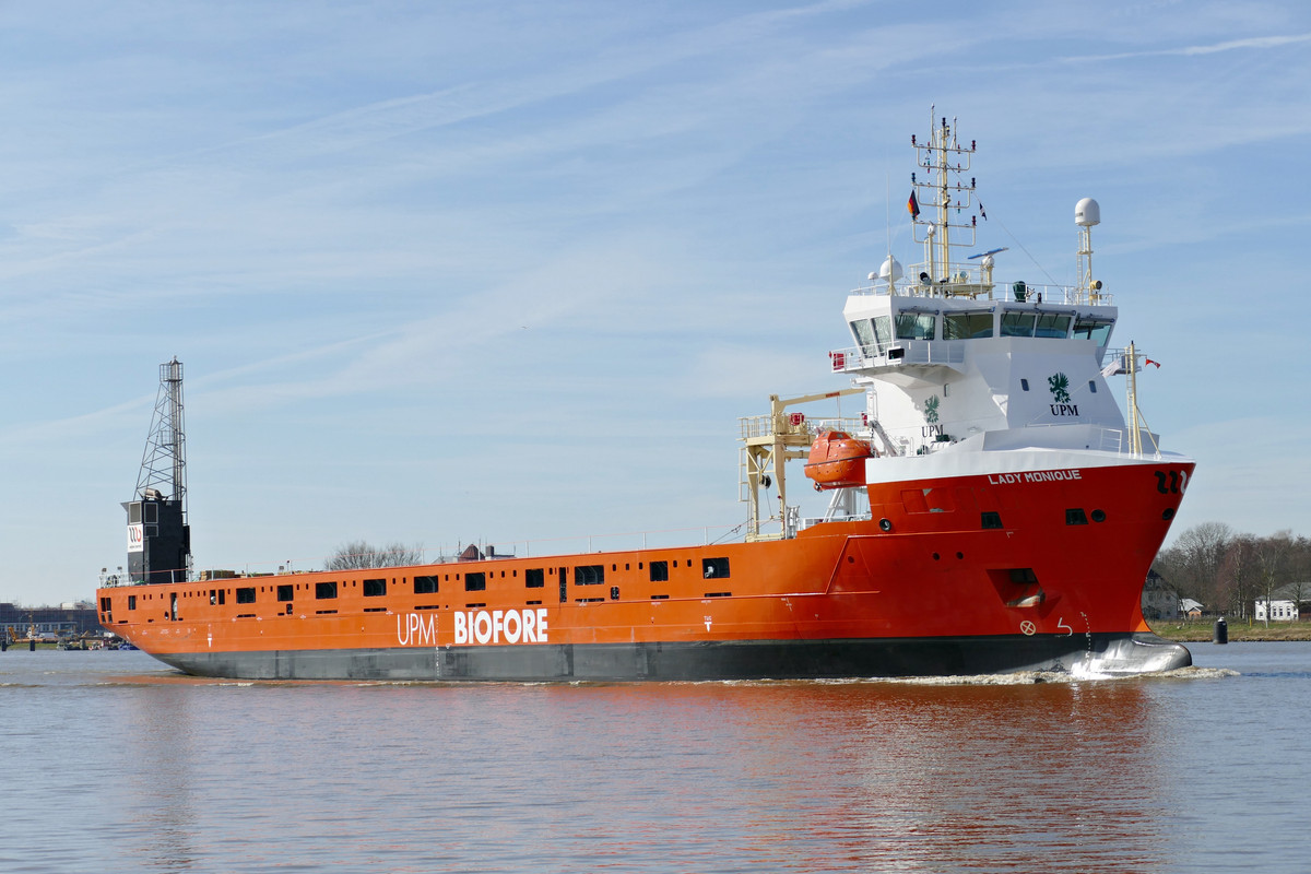 Lady Monique (OK-170323-1)