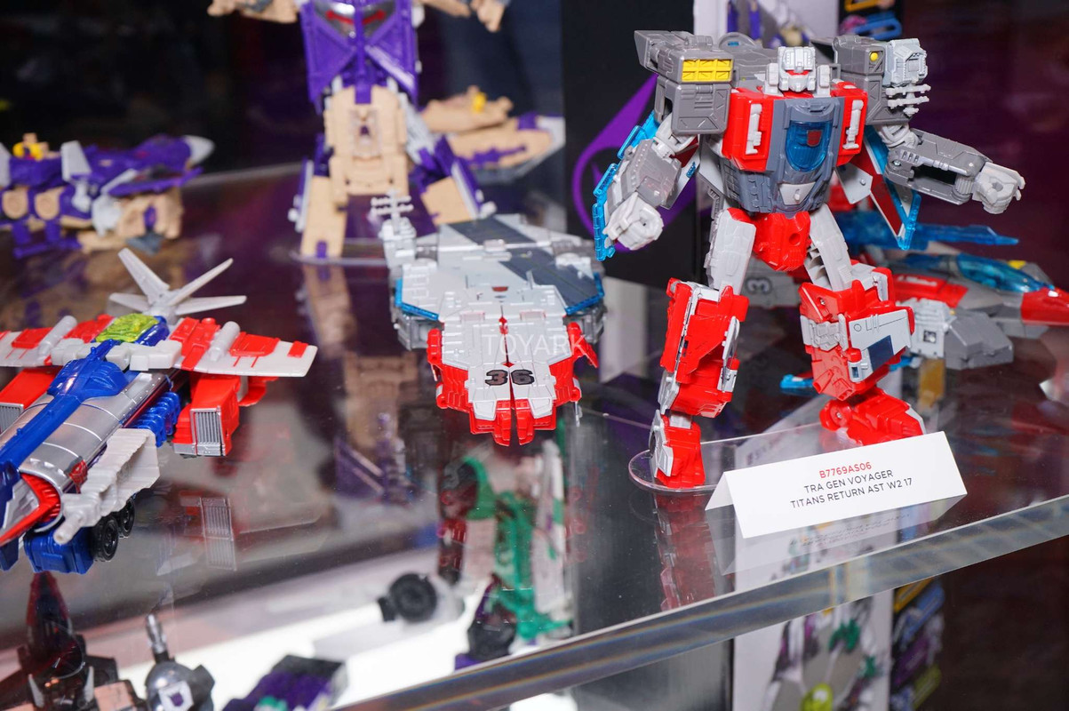 SDCC-2017-Hasbro-Transformers-057