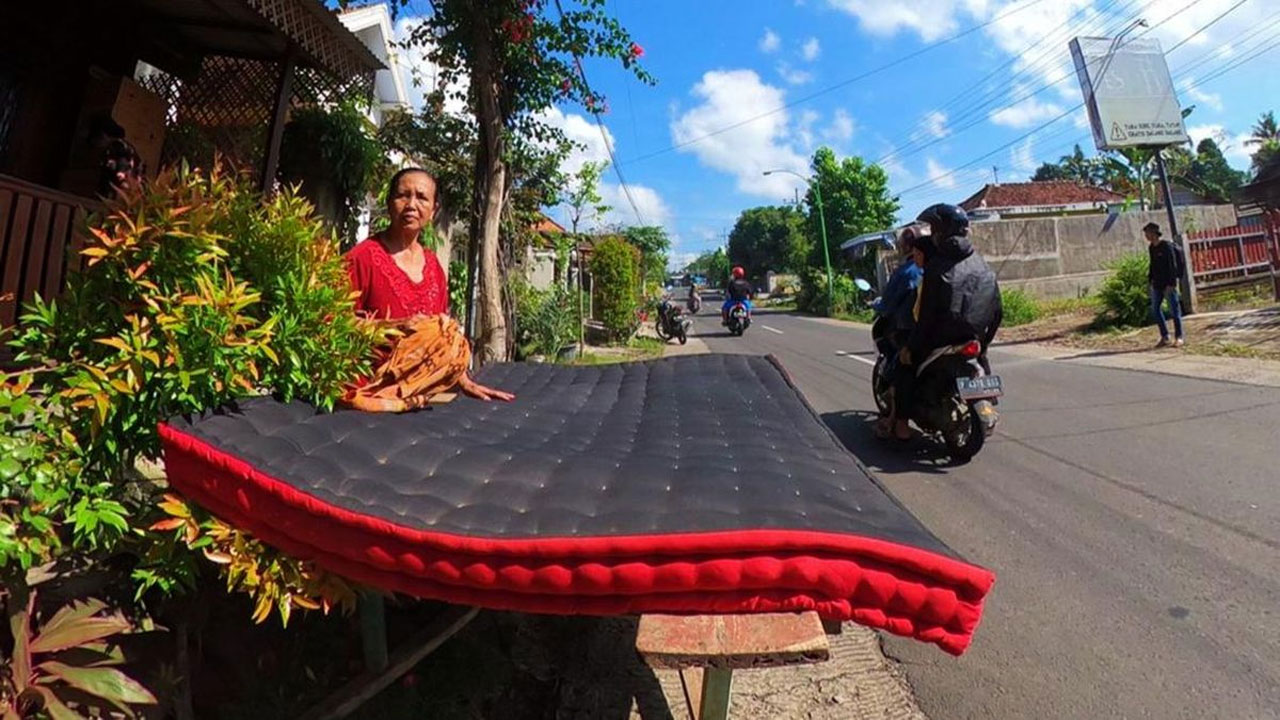 Tradisi Mepe Kasur