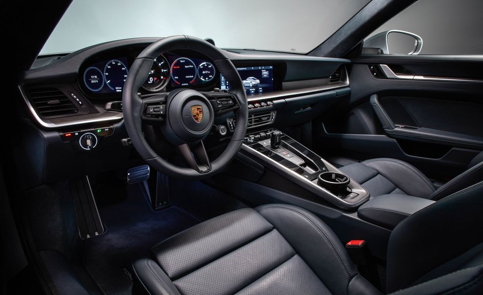 2020-porsche-911-106-1543337534.jpg