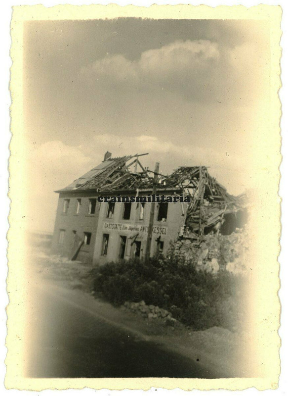 US Foto zerstörte Gaststätte -Zum Jägerman- bei AACHEN 1945