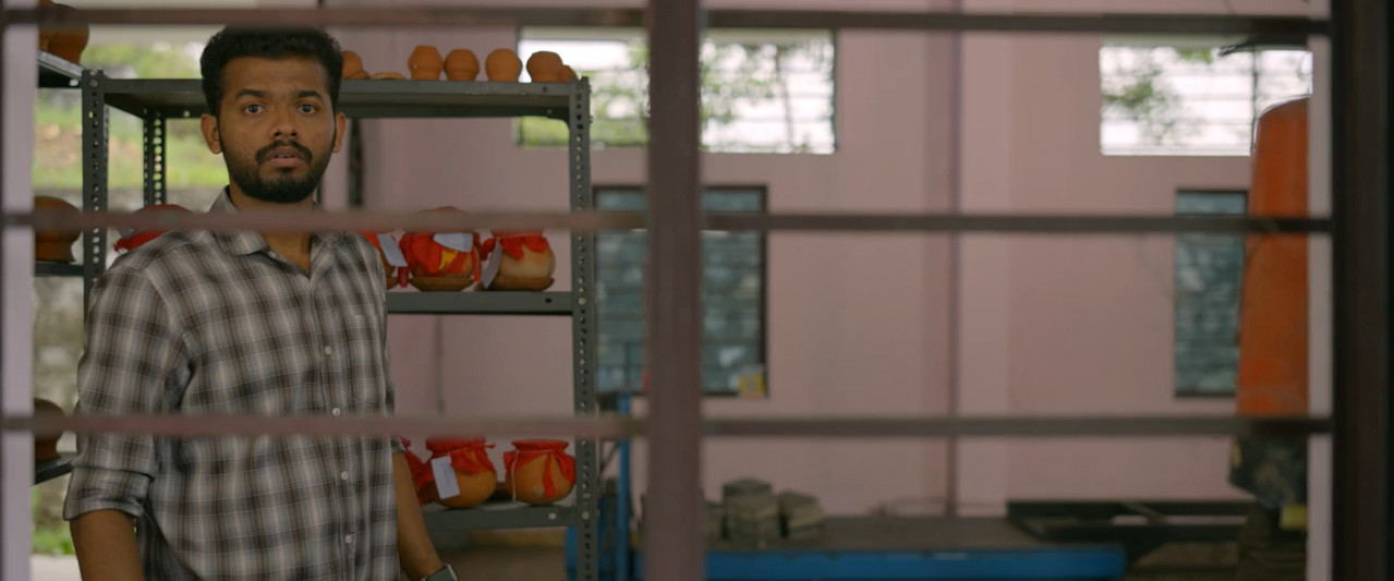 Sukhamano Sukhamann 2026 WebRip [Malayalam] 480p 720p ESub Screenshot