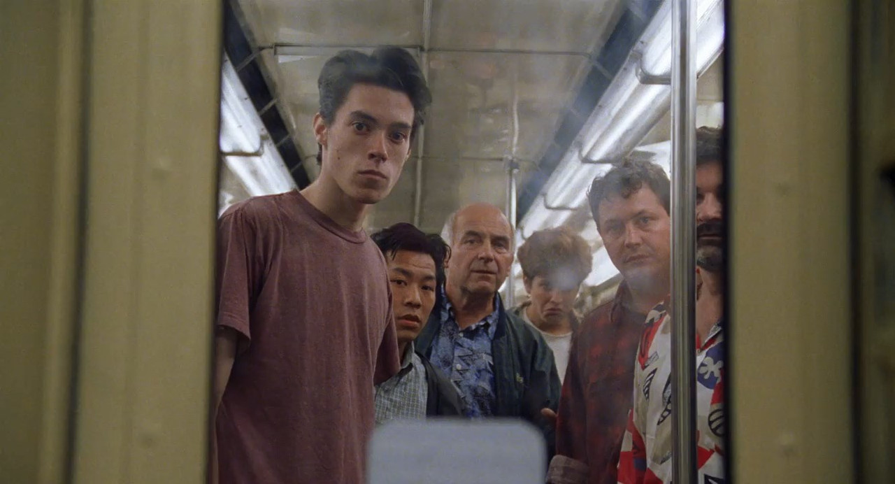 An American Werewolf in Paris 1997 BluRay [Hindi + English] 480p, 720p ESub Screenshot