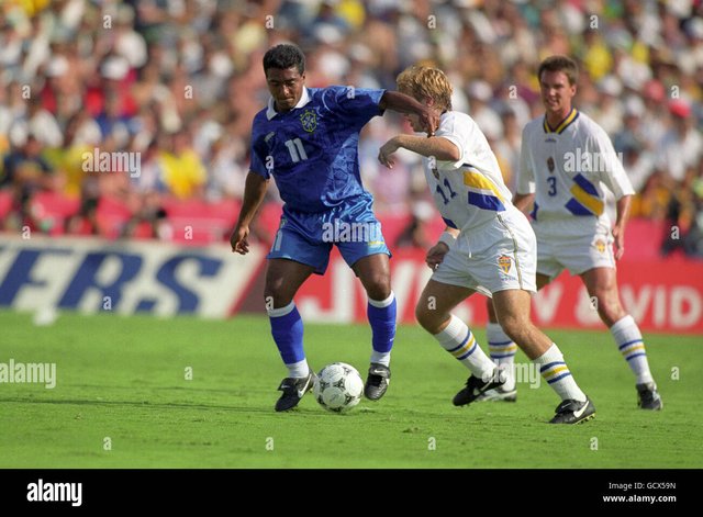 soccer-fifa-world-cup-usa-94-semi-final-sweden-v-brazil-rose-bowl-GCX59-N-3277446836.jpg