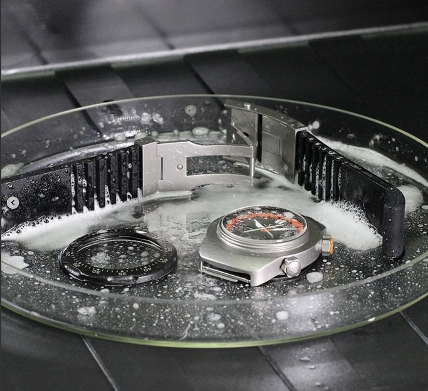 CDBC5430-8C28-45DC-B3F5-C845A2B62F2D