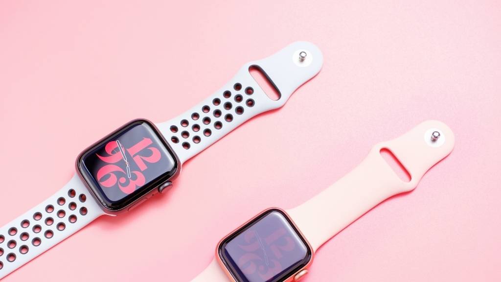 How to Put On Apple Watch Band