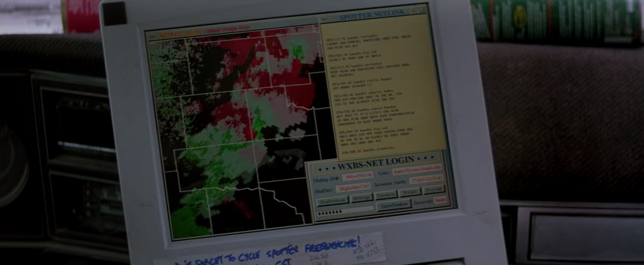 Twister-1996-Hindi-English-Blu-Ray-720p-x265-HEVC-EAC3-2ch-ESub-mkv-0003