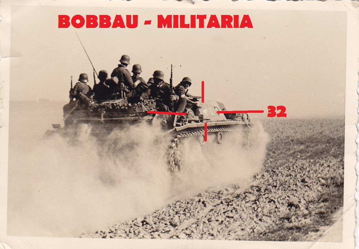 Sturmgeschütz STUG III mit Wappen STUG-Abt. 203 