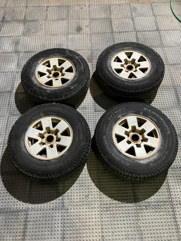 320EE474-03EC-4AD5-8566-3FEC2A7BDE42