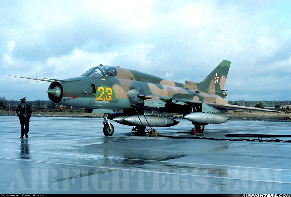 20 GvAPIB Su-17M4 23 yellow_16513 (6)_05.04.94