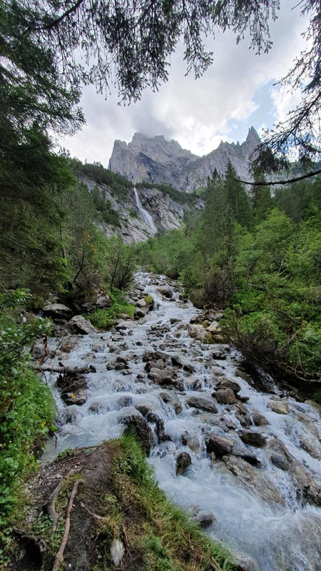 ROSENLAUI: otra perspectiva del Eiger - CÓMO SUIZA NOS ATRAPA POR 5º VERANO CONSECUTIVO + CARENNAC Y LOUBRESSAC (11)