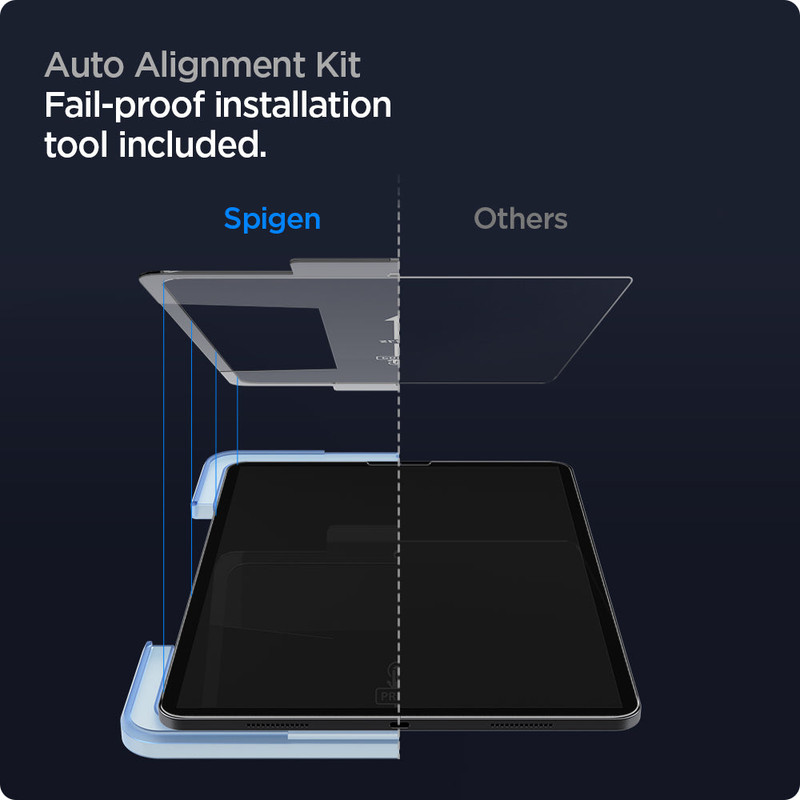 Protector de pantalla Spigen EZ FIT con su bandeja de instalación sobre un iPad Pro 12.9.