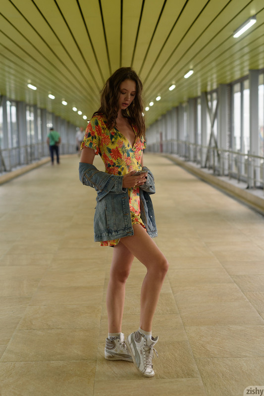 full_003_1152061209471878