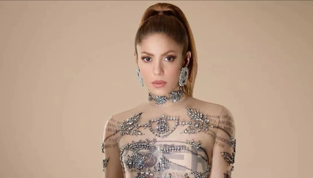 Shakira recibe duras críticas por aceptar cantar en Qatar 2022