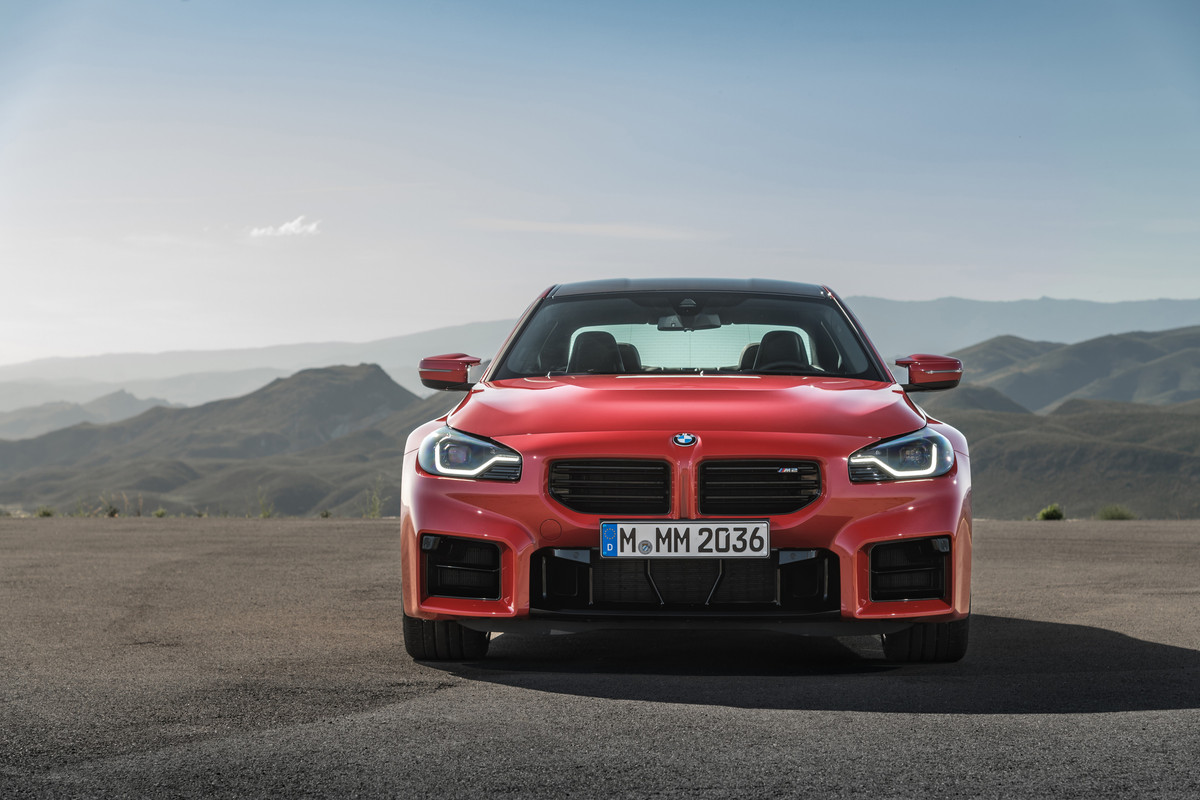 P90481934_highRes_the-all-new-bmw-m2-s