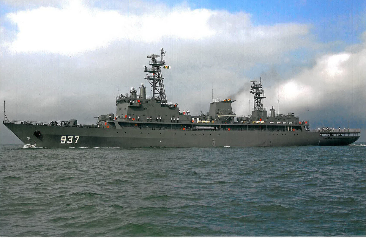 Okrety Wojenne 2014-02 (124)_p01-crop