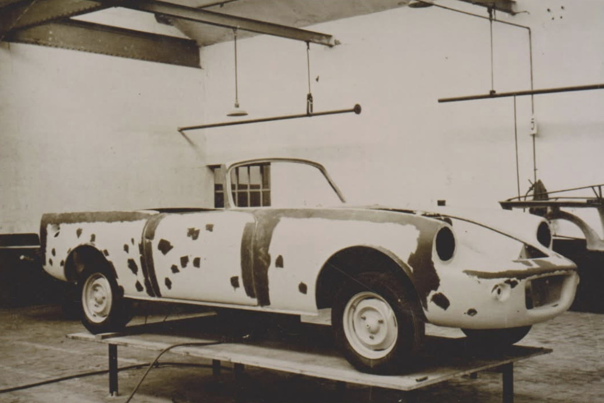 AE0666A9-24CA-4520-9F67-B404E35661BD