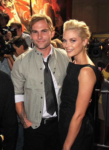 Seann William Scott with cool, beautiful, cute, Single  