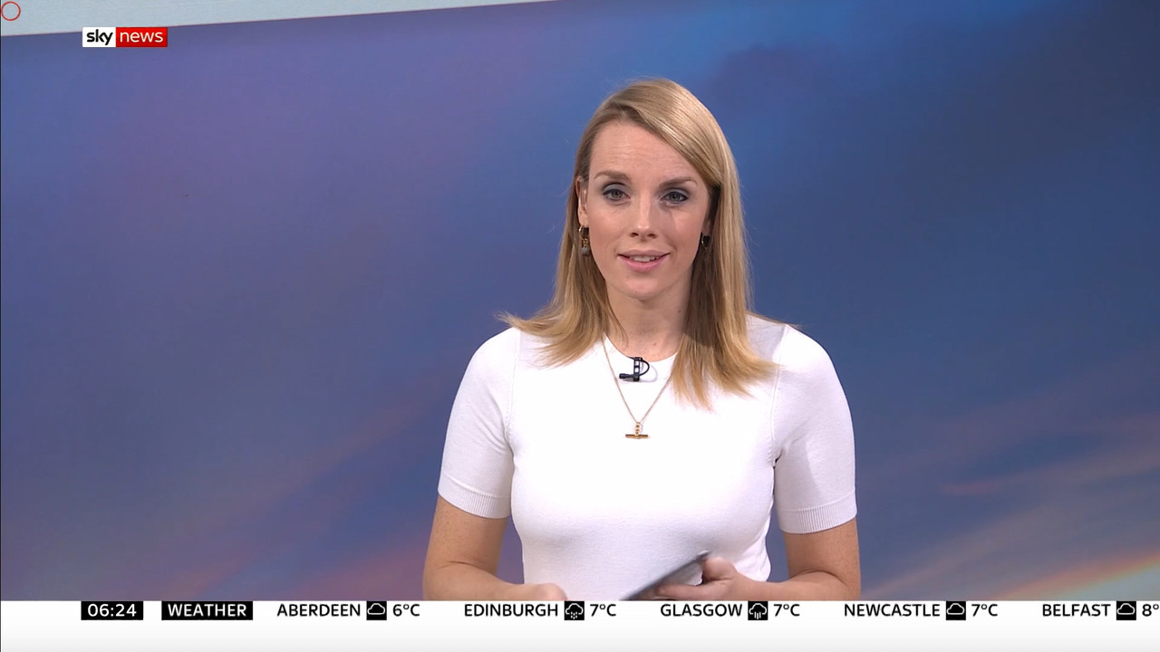 12.26 - 06.00.00 - Sky News @ Breakfast. Latest news headlines, compr....ts_snapshot_25.07.518