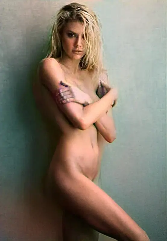 charlotte-mckinney-naked-photos-celebmasta-12