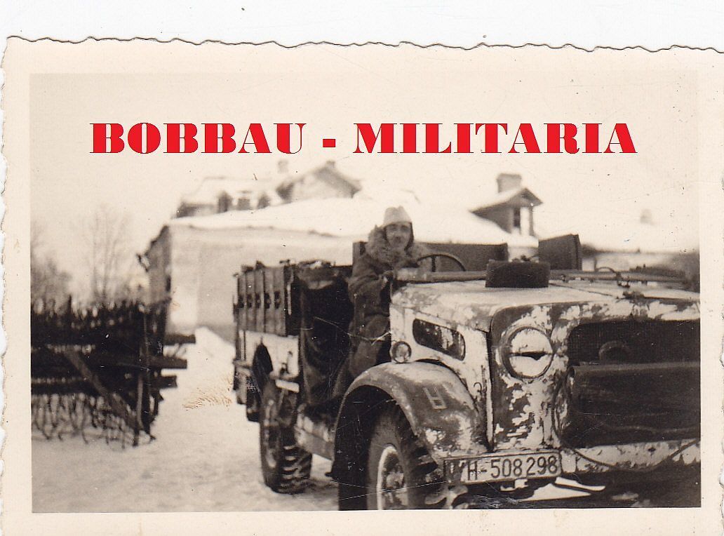 Russland Wehrmacht englischer Beute-Jeep Bedford MWD weiße Winte