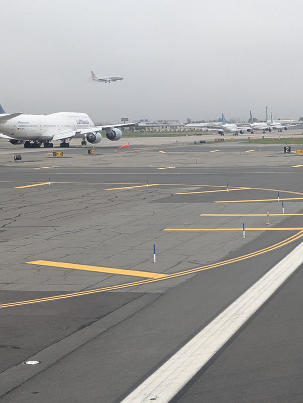 PXL_20250506_222506802