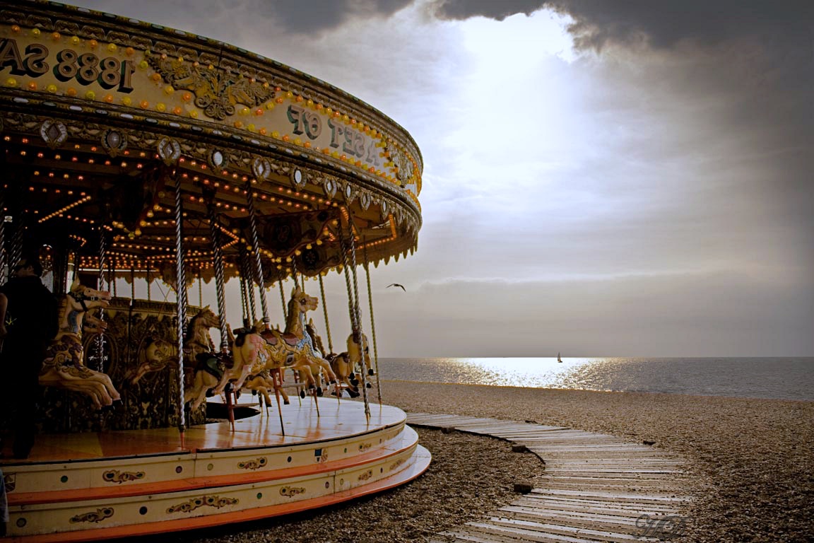 carousel-on-a-cloudy-brighton-beach-08-HD.jpg