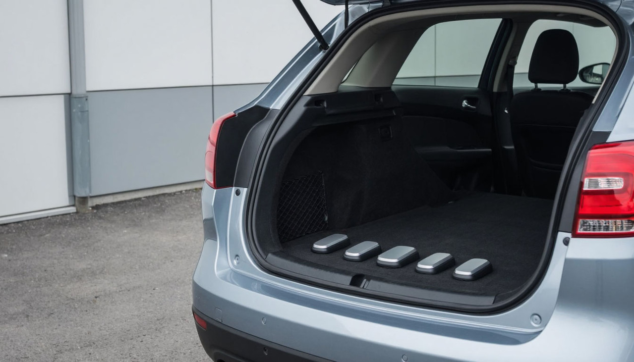 Датчик открытия двери автомобиля